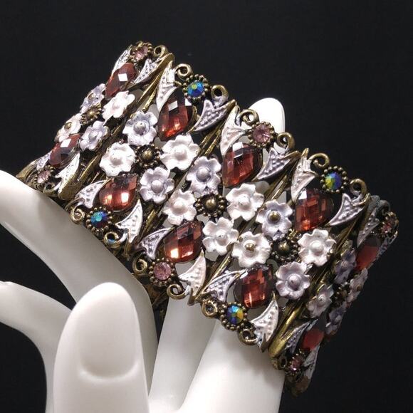 Floral White Enamel Plum Pink AB Blue Rhinestones Stretch Bracelet, 7 Inches - Picture 5 of 7